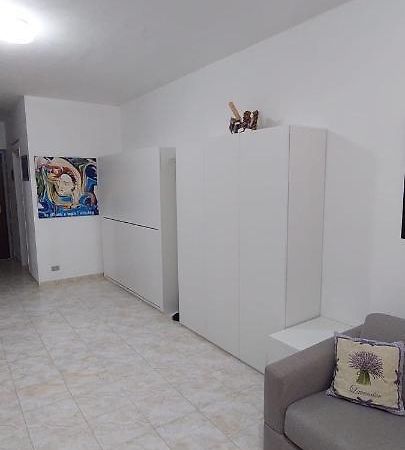 Ampio Monolocale Con Terrazzo - A 2 Passi Dal Mare Apartment Latte Екстериор снимка