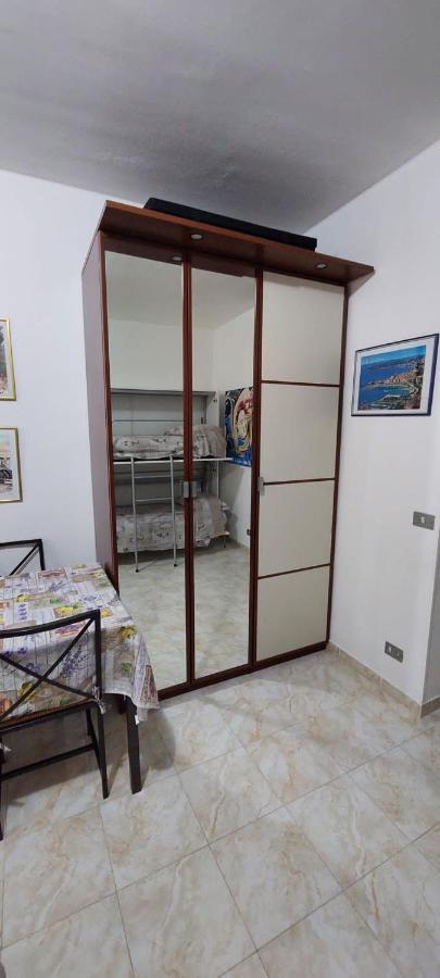 Ampio Monolocale Con Terrazzo - A 2 Passi Dal Mare Apartment Latte Екстериор снимка