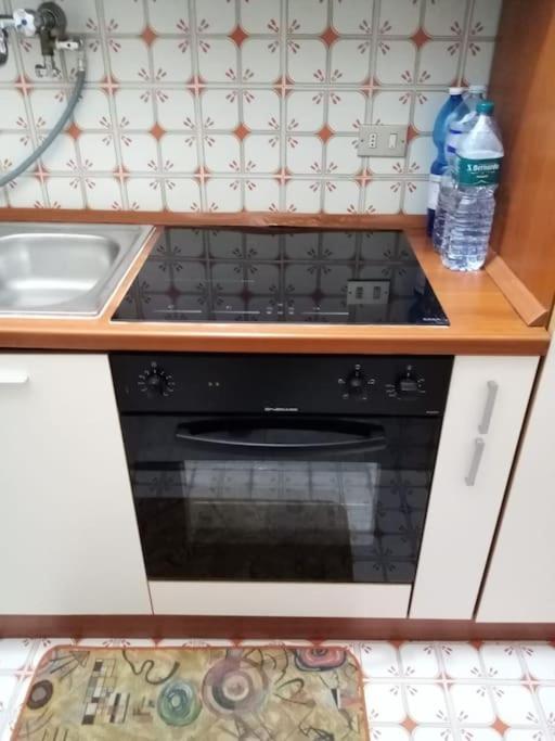 Ampio Monolocale Con Terrazzo - A 2 Passi Dal Mare Apartment Latte Екстериор снимка